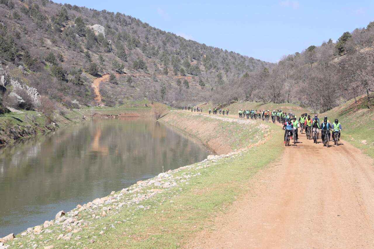 Konya’da bisikletçiler tarihe ve doğaya doğru pedal çevirdi 20